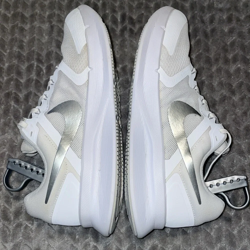 Nike‎ Wmns Run Swift 3 White Metallic Silver Women Running Sports DR2698-101